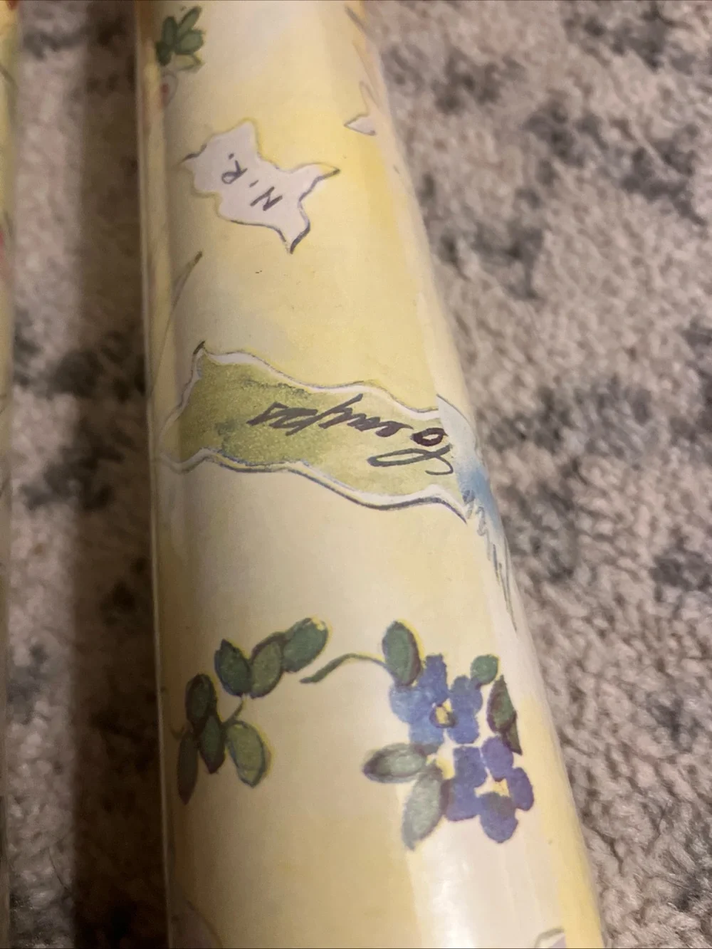 Nina Ricci Paris Gift Wrap Set Of Two 15” New In Wrapping
